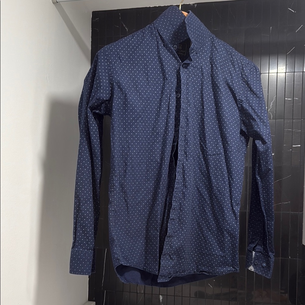 Blue Casual Button Down Shirt with Subtle Pattern